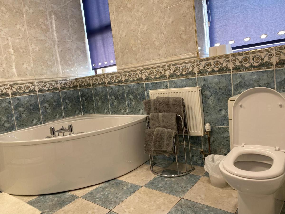 Cosy 2 Bed Flat In - Away From Swansea